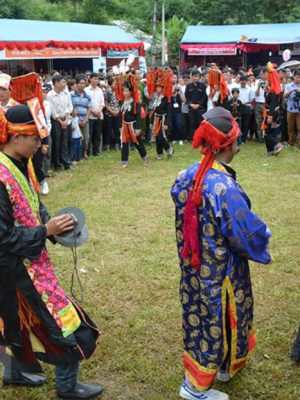 le-cap-sac-cua-nguoi-dao-do-cot-moc-quan-trong-cua-nguoi-vung-cao-1-1646050603